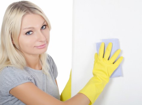 Local cleaners preparing a SW12 home for handover